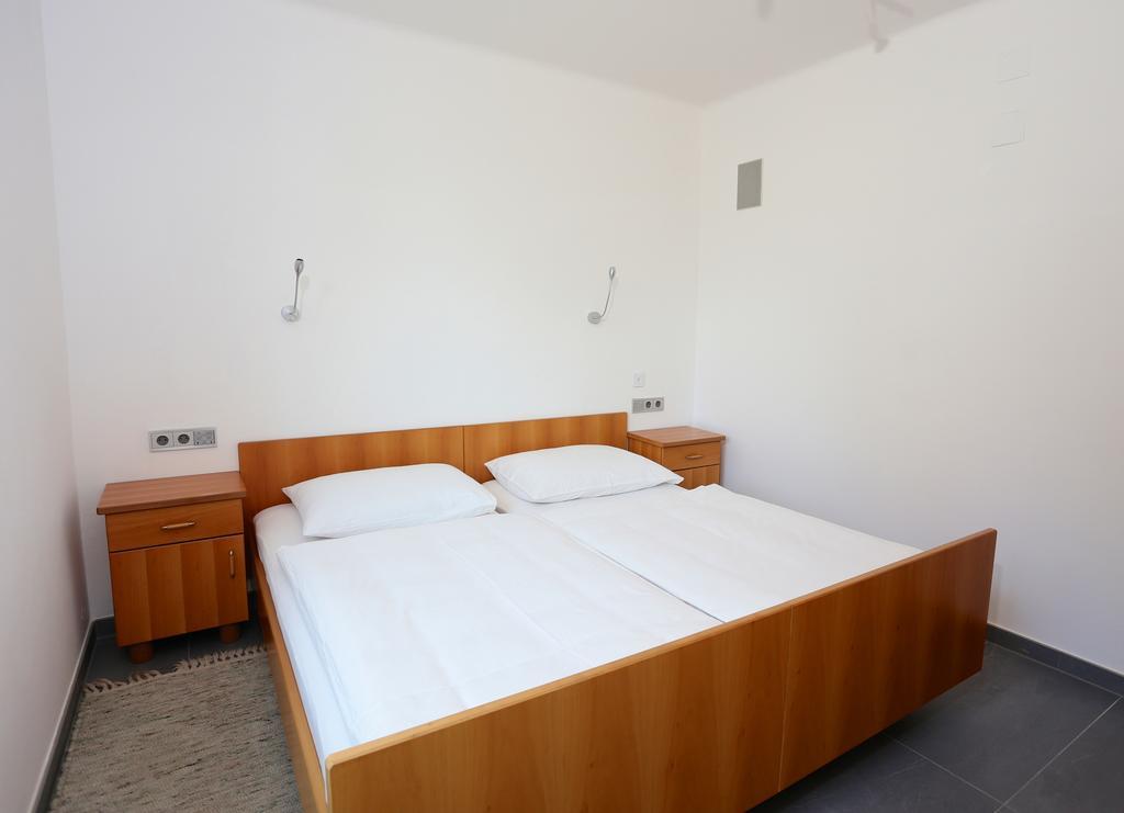 Appartementhaus Franz Samonig Drobollach am Faakersee Chambre photo